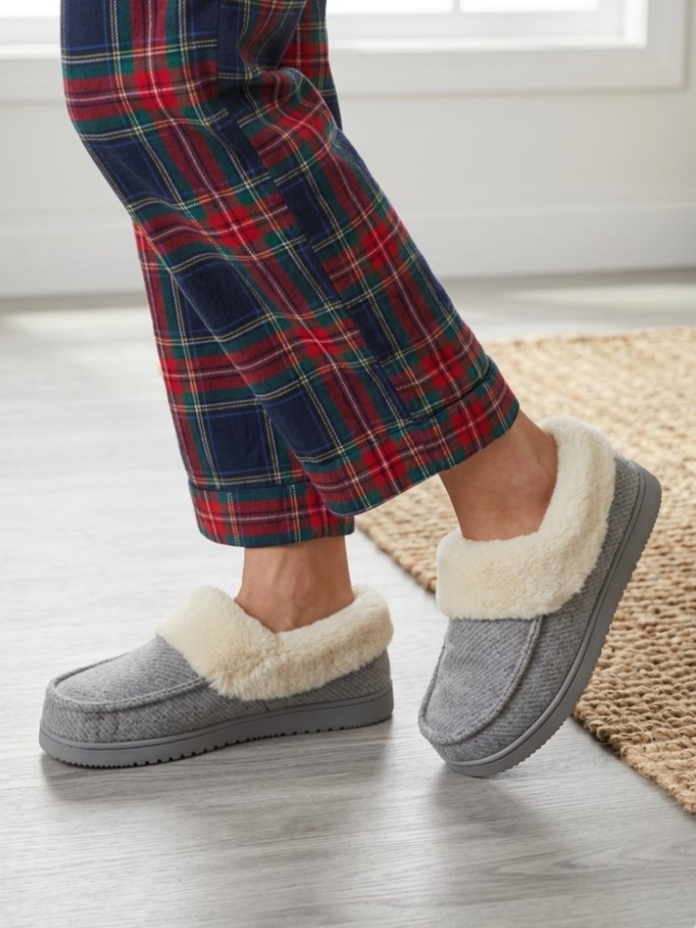 Dearfoam Clog Slippers - Grey Size Large 9/10